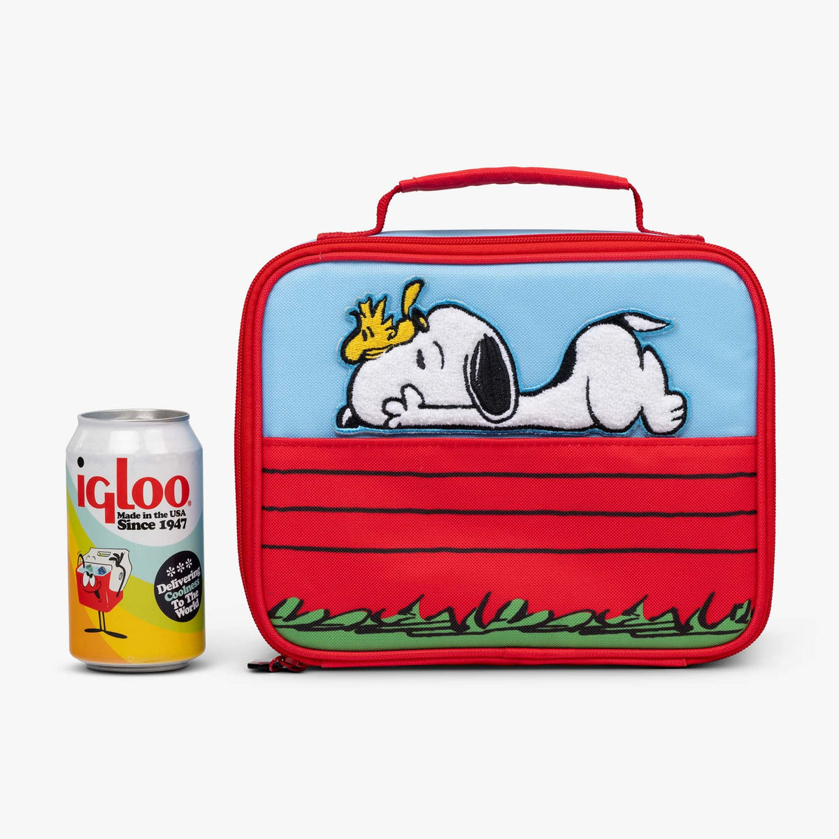 snoopy-s-doghouse-horizontal-lunch-cooler-bag-j0 00028034-P.jpg