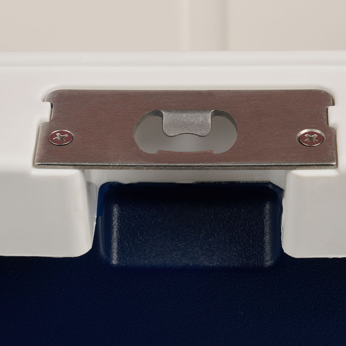 trailmate-25-qt-cooler-f0 00033130-BO.jpg