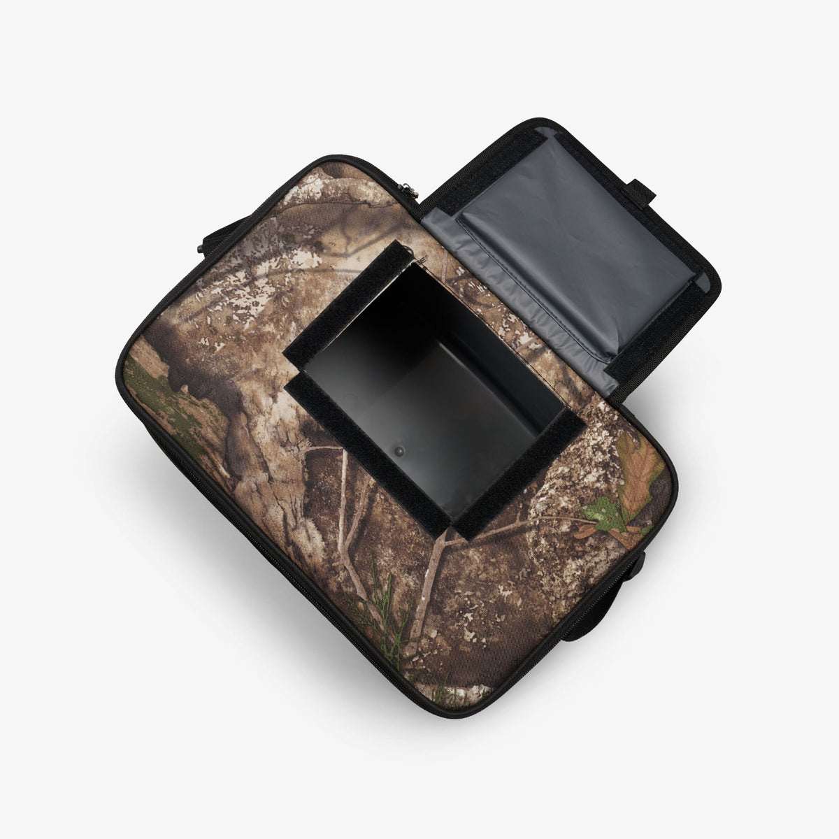 realtree-apx-hlc-28-can-bag-b0 00064354-O3-2025.jpg